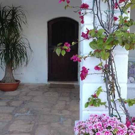 Masseria Boezio Ostuni Bed & Breakfast