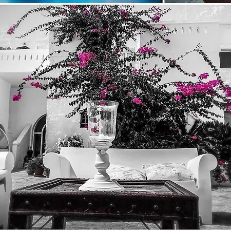 Masseria Boezio Ostuni Bed & Breakfast