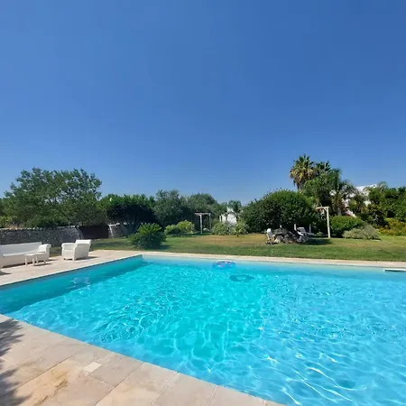 Masseria Boezio Ostuni Bed & Breakfast 3*